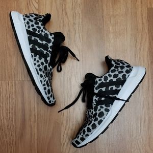 Adidas swift run womens shoes